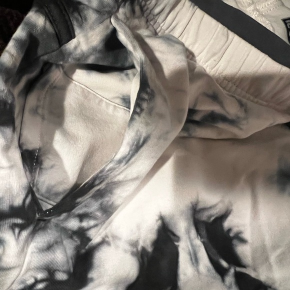 Fila Gray Athletic Shorts - Picture 5 of 6